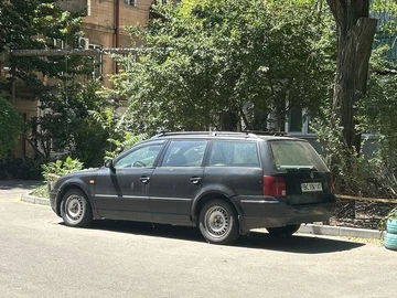 Авто Volkswagen Passat Variant 2000 № 8052430