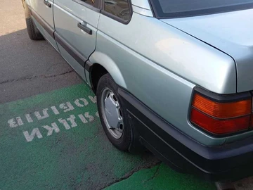 Авто Volkswagen Passat Sedan 1990 № 8052592