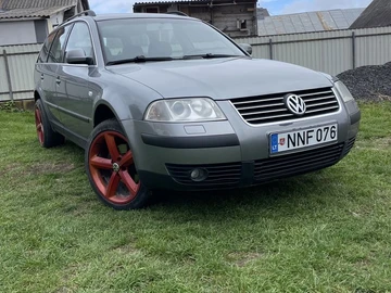 Авто Volkswagen Passat Variant 2002 № 8053030