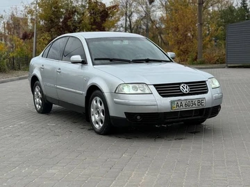 Авто Volkswagen Passat Sedan 2003 № 8053368