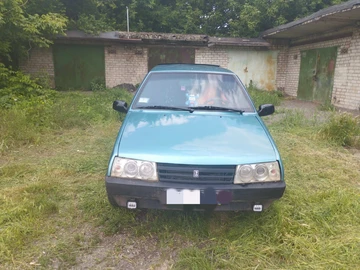 Авто ВАЗ 2109 1997 № 8053427
