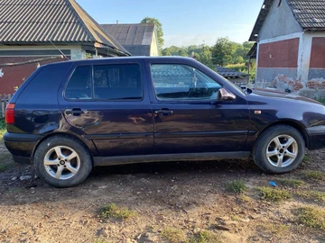 Авто Volkswagen Golf 1995 № 8053619