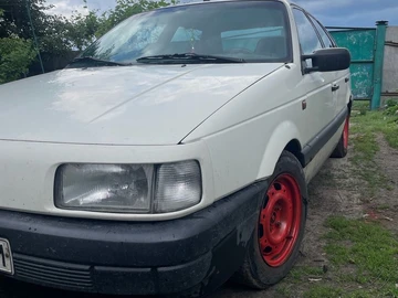 Авто Volkswagen Passat Sedan 1991 № 8053755