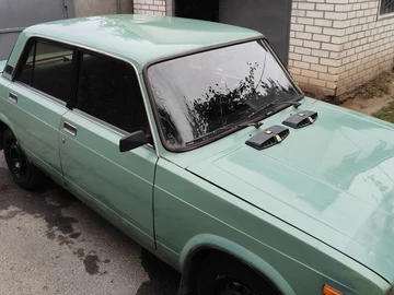 Авто ВАЗ 2105 1988 № 8053774