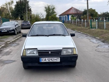 Авто ВАЗ 2109 1992 № 8053781