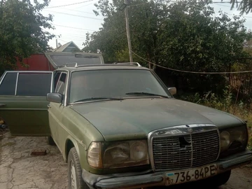 Авто Mercedes 200 1979 № 8053826