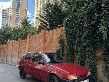 Авто Opel Kadett 1985 № 8054287