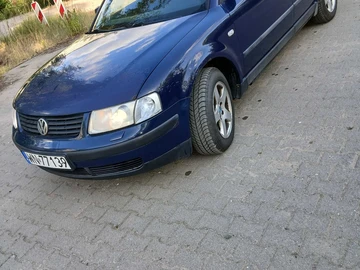 Авто Volkswagen Passat Sedan 2000 № 8054293