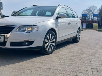 Авто Volkswagen Passat Variant 2010 № 8054368