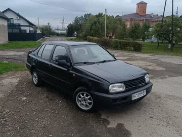 Авто Volkswagen Vento 1993 № 8054527