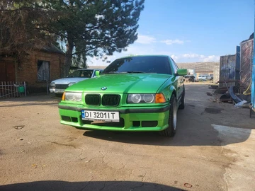 Авто BMW 3 Серия 1992 № 8054591