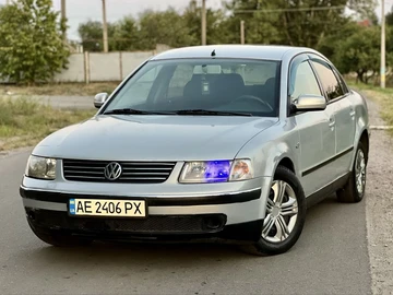 Авто Volkswagen Passat Sedan 2000 № 8054621