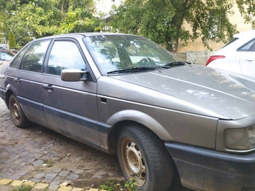 Авто Volkswagen Passat Sedan 1993 № 8054752