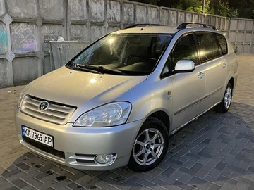 Авто Toyota Avensis Verso 2002 № 8055234