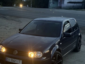 Авто Volkswagen Golf 2000 № 8055259