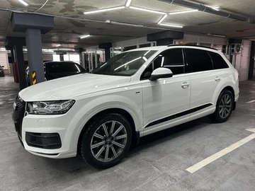 Авто Audi Q7 2017 № 8055523