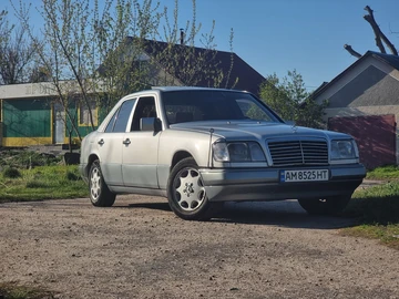 Авто Mercedes 220 1995 № 8056251