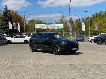 Авто Porsche Cayenne 2012 № 8056279