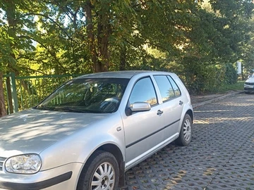 Авто Volkswagen Golf 2000 № 8057597