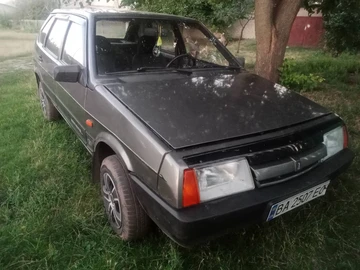 Авто ВАЗ 2109 1993 № 8057842