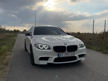 Авто BMW M5 2014 № 8058052
