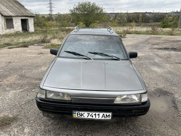Авто Toyota Camry 1986 № 8058196