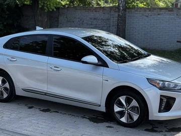 Авто Hyundai Ioniq 2017 № 8058465