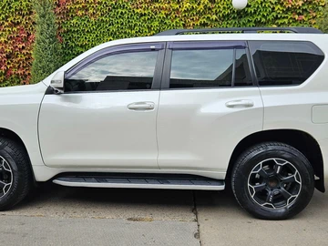 Авто Toyota Land Cruiser Prado 150 2010 № 8058492
