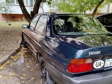 Авто Ford Escort 1995 № 8058705