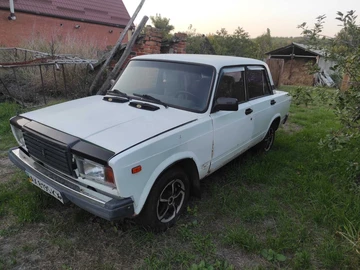 Авто ВАЗ 2107 1992 № 8058914