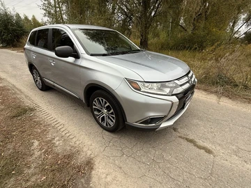 Авто Mitsubishi Outlander 2017 № 8058969