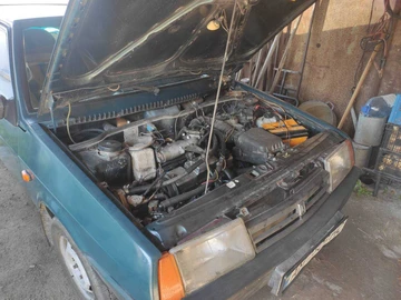 Авто ВАЗ 2109 2004 № 8059197