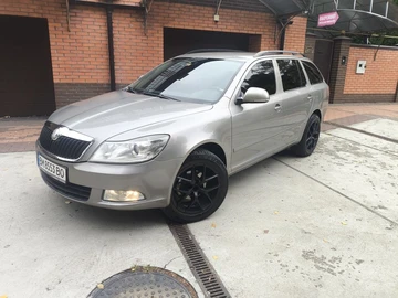 Авто Skoda Octavia 2010 № 8059437