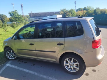 Авто Volkswagen Touran 2011 № 8059930