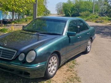 Авто Mercedes 230 1996 № 8059956