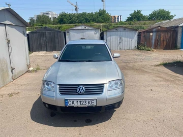 Авто Volkswagen Passat Sedan 2001 № 8059987