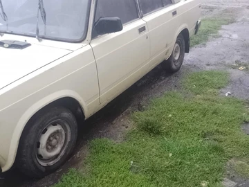 Авто ВАЗ 2107 1988 № 8060092