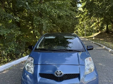 Авто Toyota Yaris 2007 № 8060193