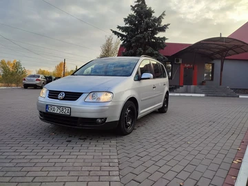 Авто Volkswagen Touran 2007 № 8060218