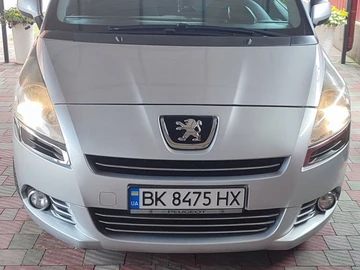 Авто Peugeot 5008 2012 № 8060298