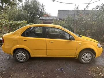 Авто Chevrolet Aveo 2005 № 8060303