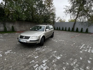 Авто Volkswagen Passat Variant 2003 № 8060443