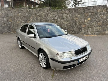 Авто Skoda Octavia 2002 № 8060451