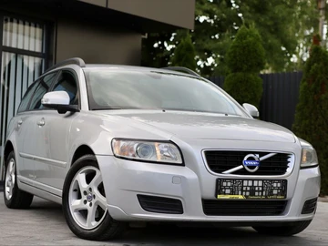 Авто Volvo V40 Kombi 2011 № 8060530