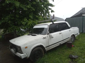 Авто ВАЗ 2105 1985 № 8060601