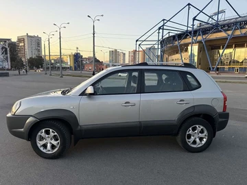 Авто Hyundai Tucson 2008 № 8060694