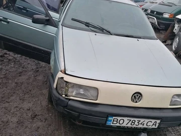 Авто Volkswagen Passat Sedan 1992 № 8060707