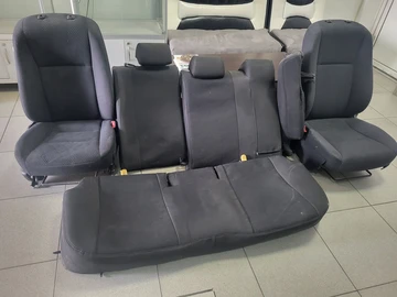 Авто Toyota Avensis Verso 2002 № 8061318