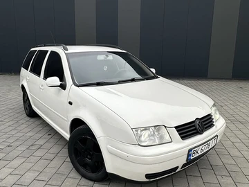 Авто Volkswagen Golf 2000 № 8061642