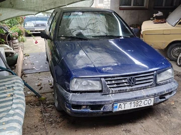 Авто Volkswagen Vento 1993 № 8061647